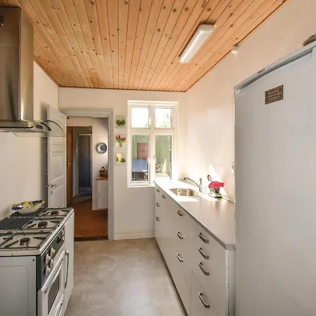 Four Bedroom Holiday In Ferienhaus